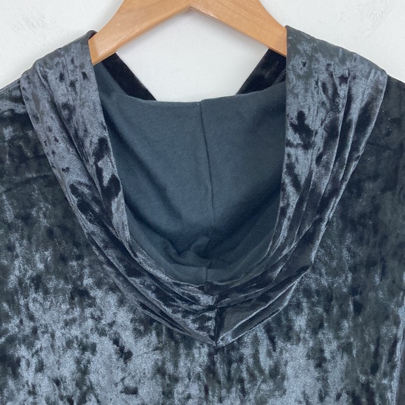 NEW Fabletics Crushed Velour Stretch Zip Front Hoodie - Picture 5 of 9